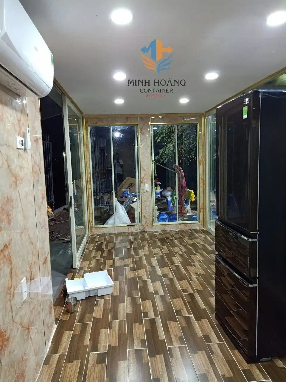 Container Nhà Ở 2 Tầng Đen 2x20 Feet Có Toilet